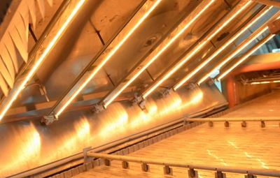 紅外加熱用什么控制溫度:固態繼電器、機械式繼電器或功率控制器?